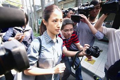 ����������C�����짿:�����W�t�x �����d�����^�d