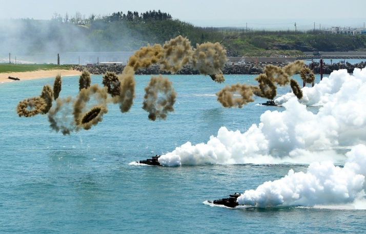 ���C�c�d�C�M�x�N8�e�A�s��