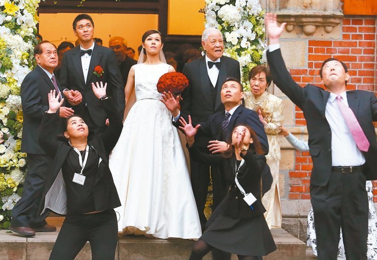 �������Ò�|���}���j�����C�h���C�˾x��