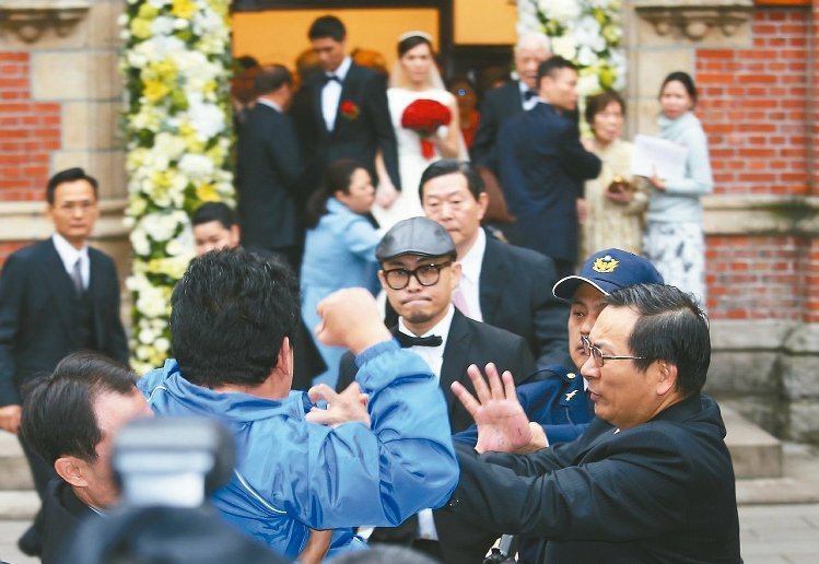 �������Ò�|���}���j�����C�h���C�˾x��