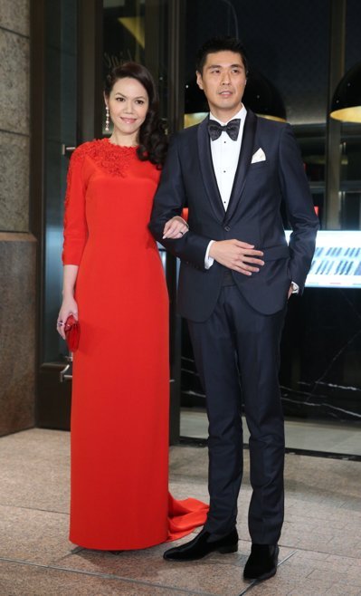 �������Ò�|���}���j�����C�h���C�˾x��