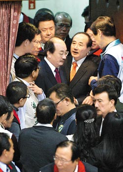 �ݐݓ��V�Ϳ�
�ݡm���u�|���_����������18��h�Y���ȷ|����g�����䥬�~������ޥђ��p�ߩe���s���q�h�u��ޓ��V���Y�ޕ���{�A���h�����_���[����