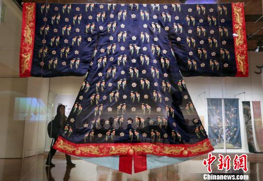 qbFZBvNi() qbFZBvNi()