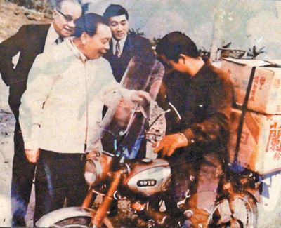 ���gä�J��ҶP���]������������ø�q����Y