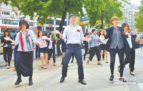 �ѥ��������ܭp�Դ\���ϥ���I�N��M�q�R�_���ʐ�