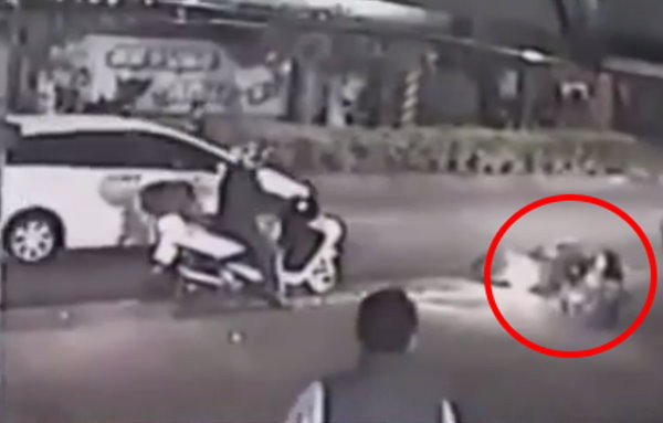 �����e�����j�Y����~ �J���H���_�|�Ӕ��z