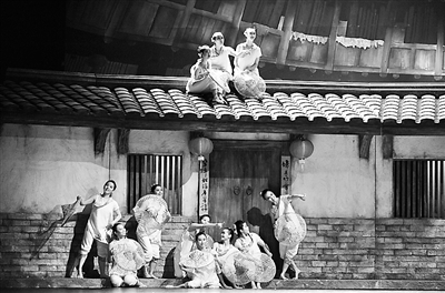 �粣�q�R�����W