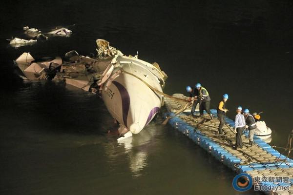 �����}��