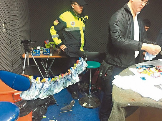 ���}�٪�J��������F��V���d�ާY�~�߶r��