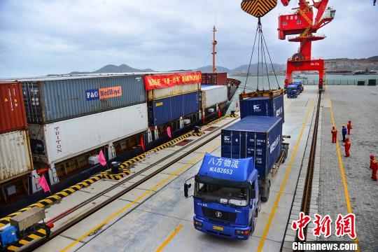 ���������������[�}�q���W�ɱ�c�~���Ī����u