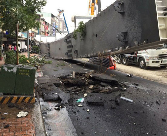 �夤�HŦ�o����Ҹ��G�b���P4�˕j��4�˕��