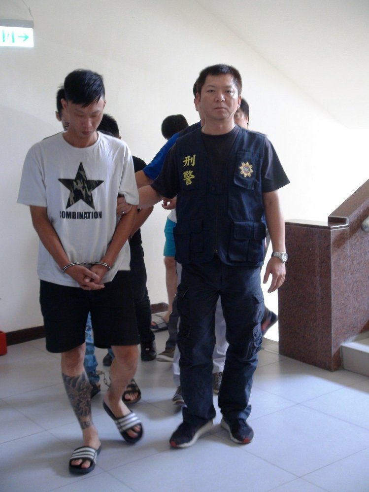 �s�f�d�襬�u�o��3�R�� ���O�I�o��޷�u�e��16��