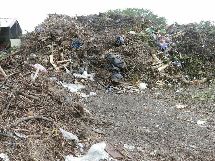 �L�q�}�`���L�A���R���ҧ�J�̤����M�� ���H���~