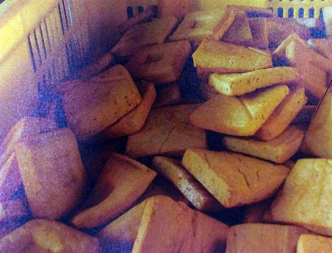 ��F�H���pڨ�L������D���I