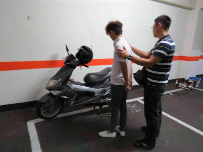 �P����ӱΫq����ͤ���