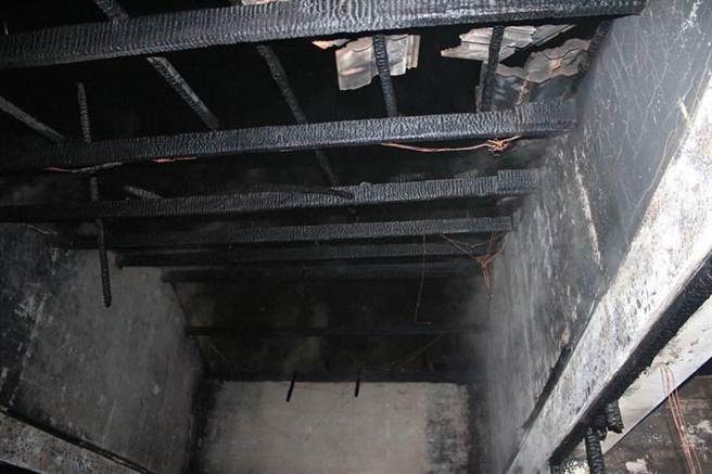 ���h���]��B�ب{���z �������}2���J����ʐ�