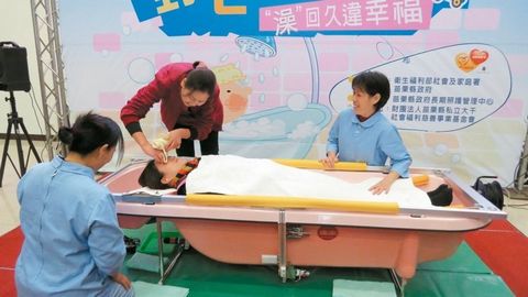 �]�޶}�q�L�o����D�o���@������þ���~�l��޽�m