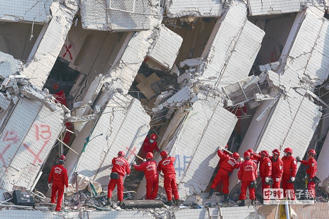 �h����������G �������չ�