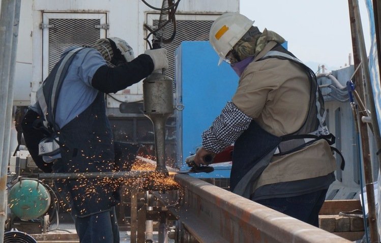 �夤���ګp�u�o���e��