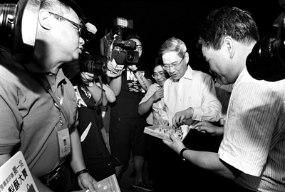 ���n�i���C�������Ѫf���W��@