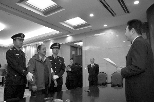 �ճq���ǔI��޼�}�A��޽�D���� ����A�K�z�e��