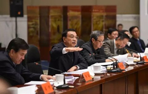 �����j���E�����`���ڥΥ���Ƨ��u�Ƶz�L�x���~