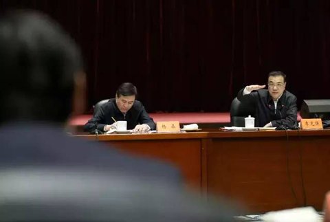 �����j���E�����`���ڥΥ���Ƨ��u�Ƶz�L�x���~