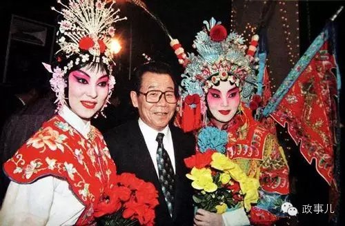 �����O��y�_�M�z����