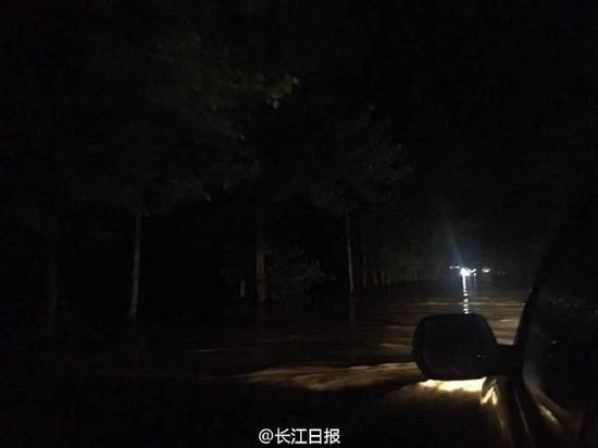 �y�c�s޼�X���A�� 1800�˪i�ɬJ�L�ݒ�p��