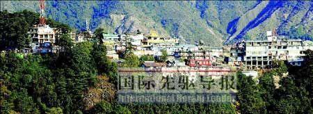 �ܴC�B�F�W�ɨ��Z �e�a�ˤ����˰J�q�L���̡�