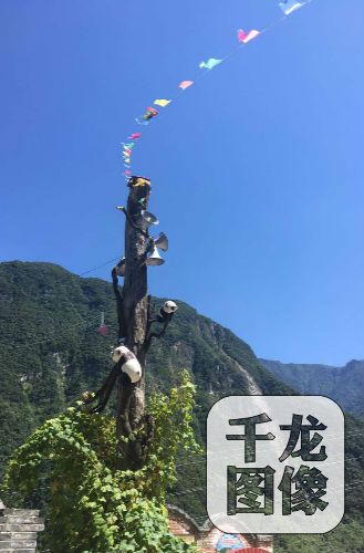 �}��p�M�����j���Y��]����