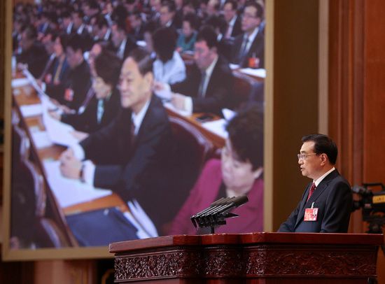 �}�z�L�׬������D����~�o���E�w