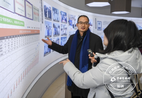 ����ҧ���A�i����W�z�z��