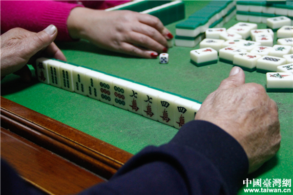 �M��e��䥭������B�v��