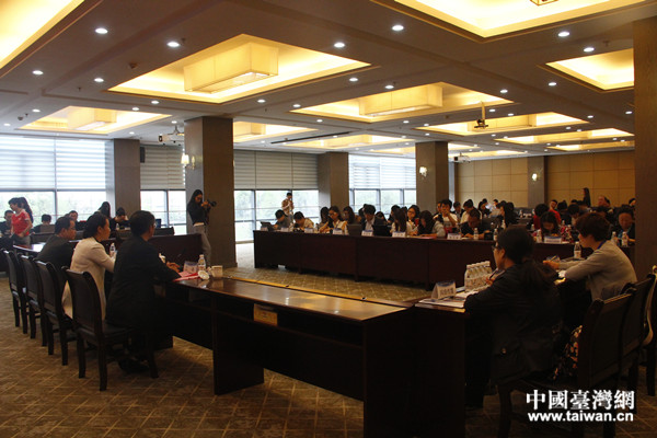 �G���r�b���Y���e�����J���p�q��i�H�L���p�q��i���Q�b���I�Гh�D��{�_���I�Q������