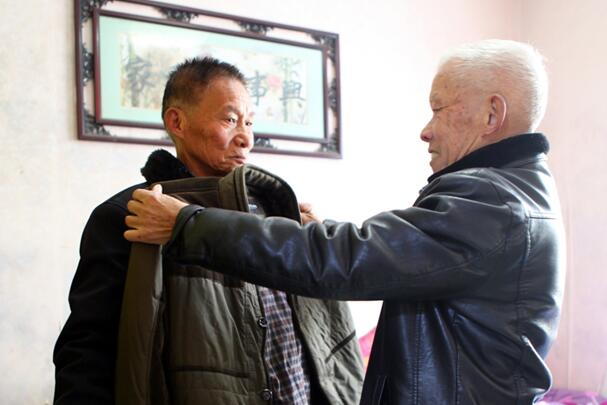 �������\�ו������שI�g�J�s�p�d