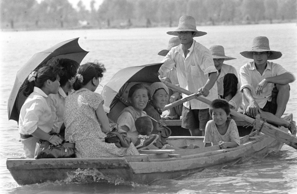 �Kä�����y�L��o�e������