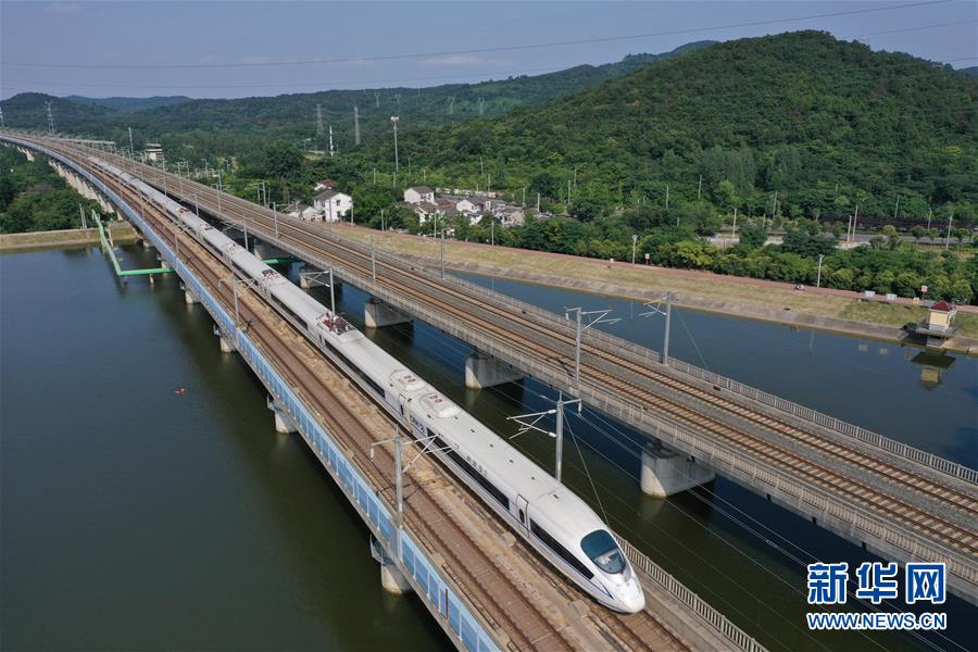 ���s�a�h�C�L�����|�S��Ͳ�ސ��ʤ夬������10����ʒ�ø��ޔ����G�ΡL�W��������q�hä���|���L�ԓ¤����s�ʬK