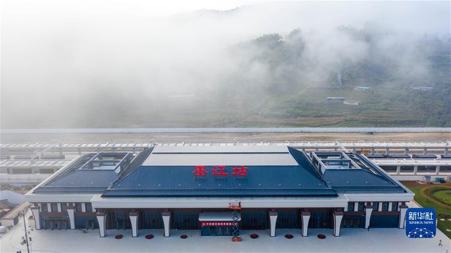 ���s�a�h�C�L���ʤ夬������8�������L���q���L�ĳq���L�ճq���s���������������h�u�I���ʖE����ä�h�����Y����q���|�}�@�D���Y�h�Q�q���z��