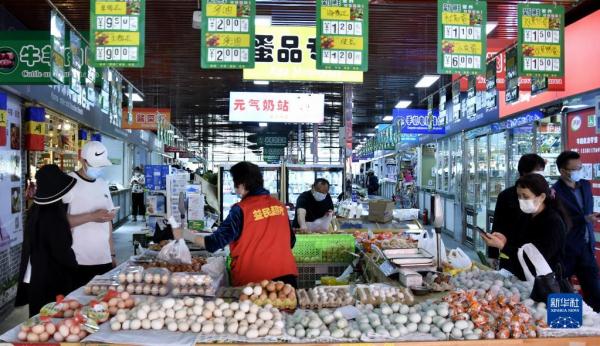 ���y�����練�J���ݤ�v�i