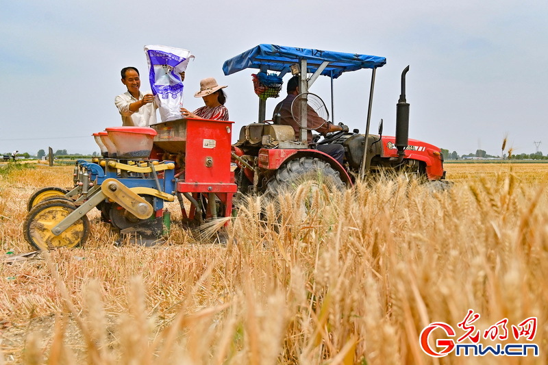 �G��ä�L�|���X�Hä�����e��300�O���j���٤��m���}�ȓ������I