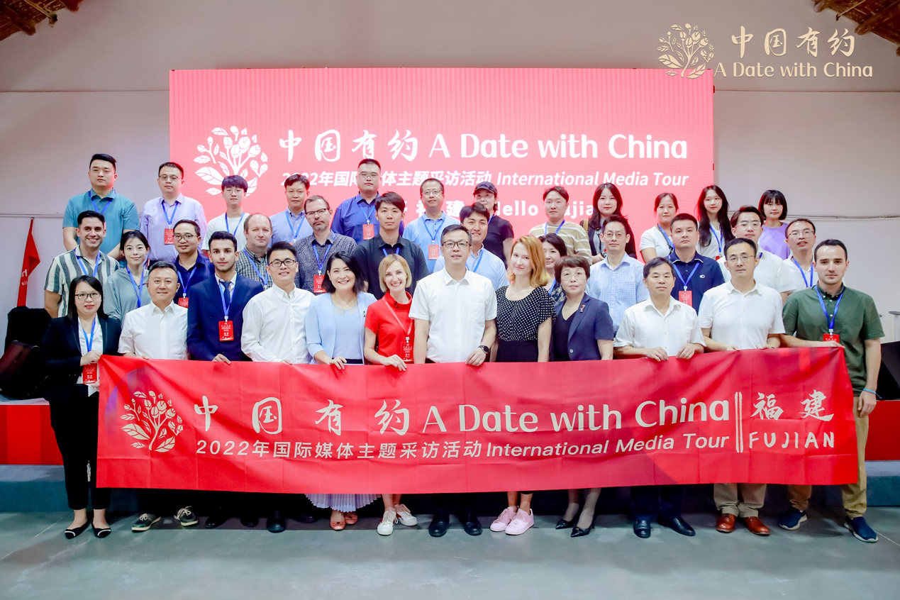 �����ףD�}��