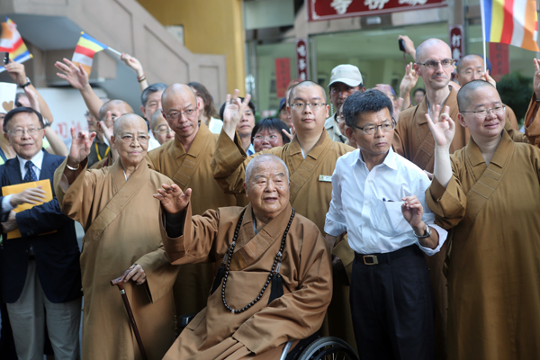 ä��֓h���i���C�g��ħ�ʡW�d������