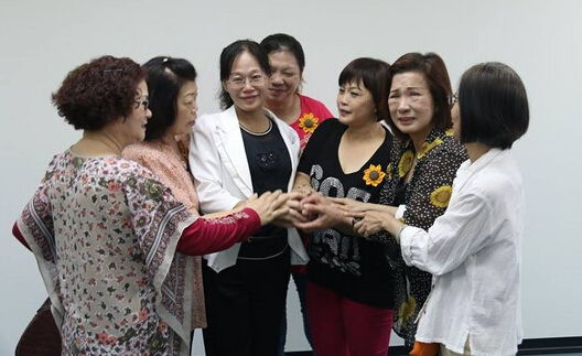 �u�餧�A�ޭ�ҧ�p�]����y�Ψ����r��30�O�˕ե������n�̲Q�w���r���������C�ʐ�