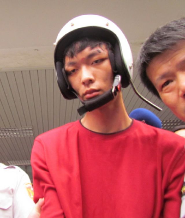 �哥���ڤ������ѱ����O �񭿔���2000������