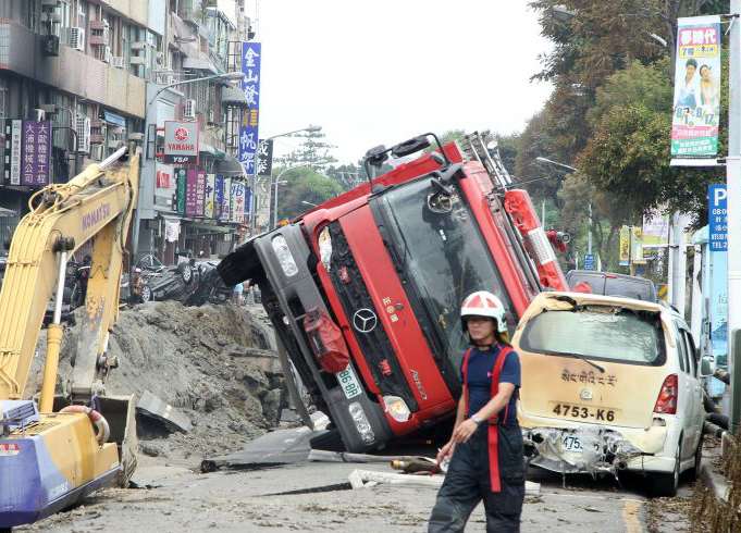 ħ�ʥ���͵ߔe���{�����z���g�u�j�{�Y��ѧL�J�j�s��