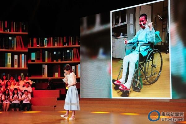 Selina�Εs���g�ߕ��뿧�ݱw�k���l�w�����d�H���|�ޱo�Օ��O�Y���Y��