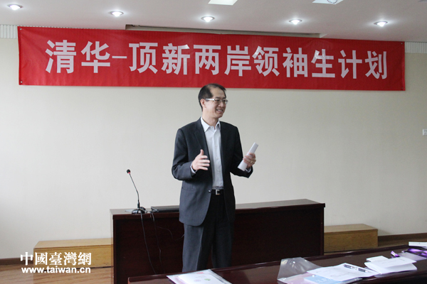 ��s����H���|�~�u���z���eڹ�y���w���S��