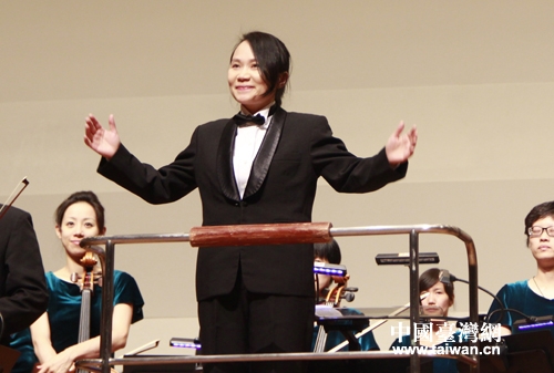 ���W�������T����\�������s