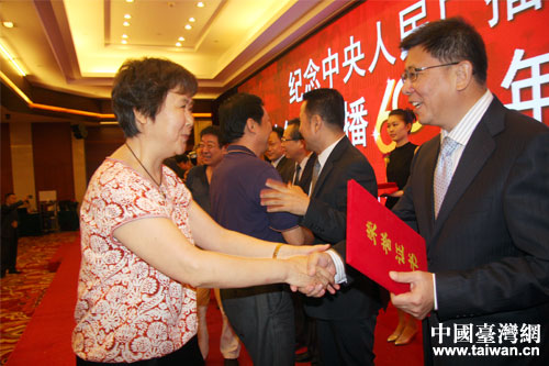 �}���n��������}���k������½���Q�֢u����